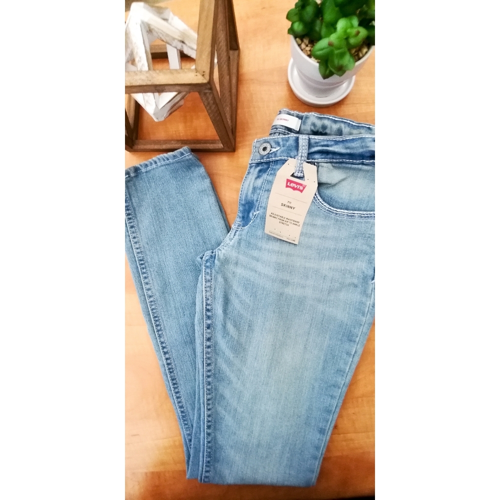 Levi's 711 Skinny Jeans (Big Girls)